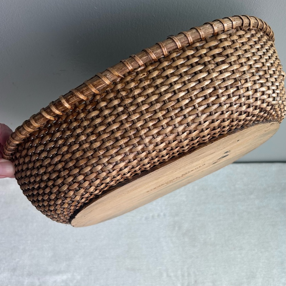 large oval bread basket - Picture 3 of 4